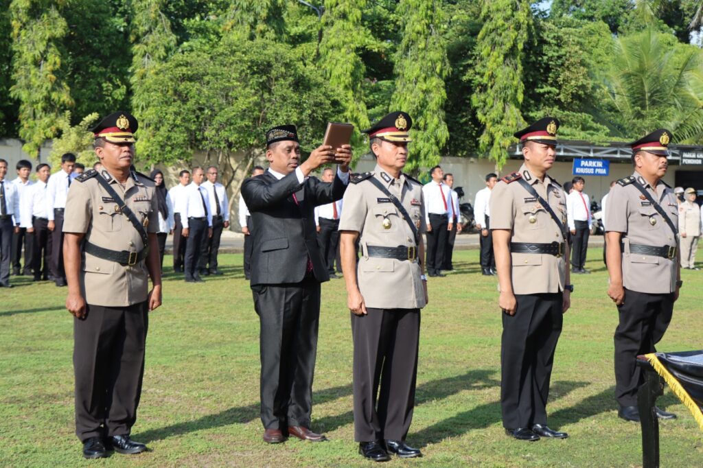 Pimpin Sertijab Sejumlah Pejabat Utama, Kapolres Banjarbaru Sampaikan Pesan Ini