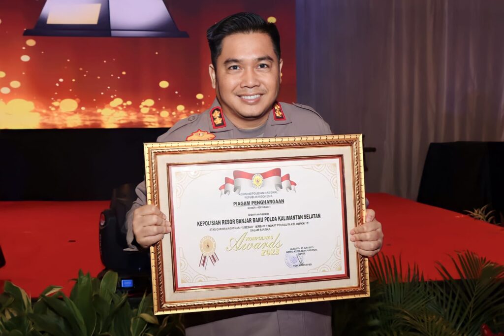 Terima Penghargaan Kompolnas Award 2023, Kapolres Banjarbaru: Terimakasih Kepada Seluruh Pihak