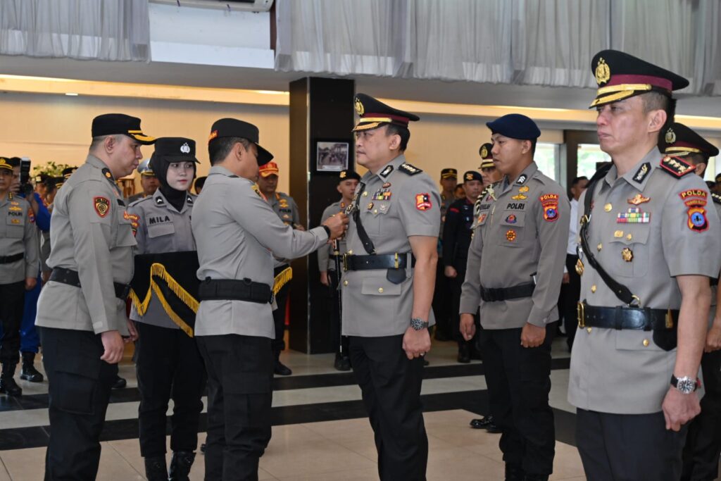 Kapolda Kalsel Irjen Pol Andi Rian Pimpin Serah Terima Jabatan Empat Pejabat Utama Polda Kalsel