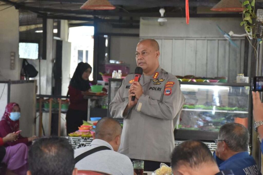 Jalin Silaturahmi, Kabid Humas Polda Kalsel Gelar Pertemuan dengan Wartawan