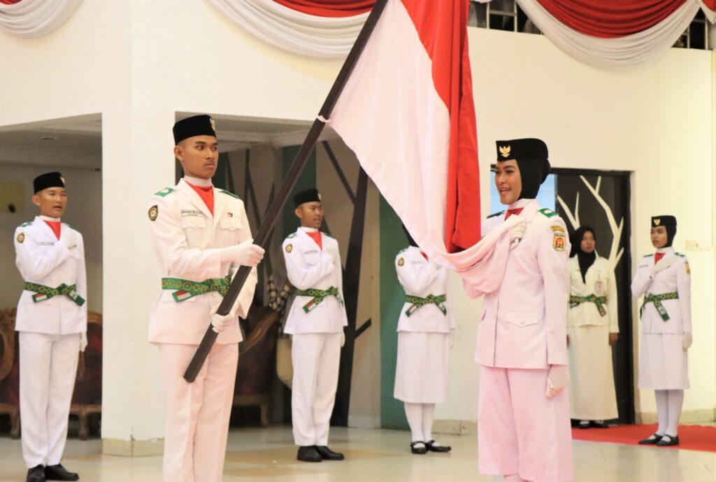 Penuh Semangat Nasionalisme, Pasukan Pengibar Bendera Pusaka Kota Banjarbaru Resmi Dikukuhkan