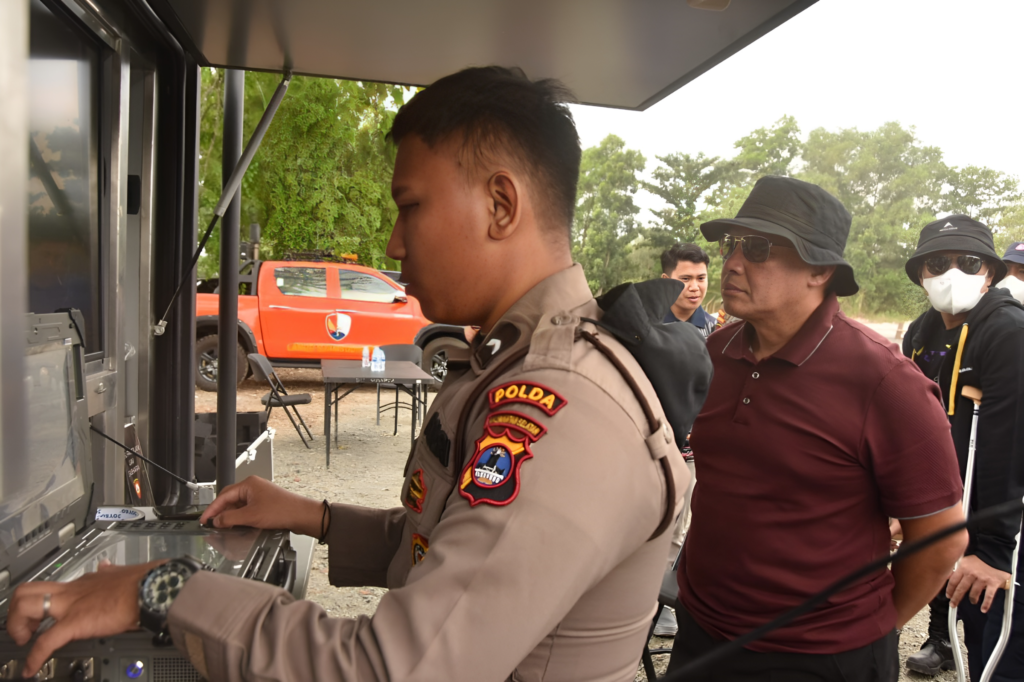 Polda Kalsel Pergunakan Teknologi Drone Untuk Pengecekan Titik Api Di Banjarbaru