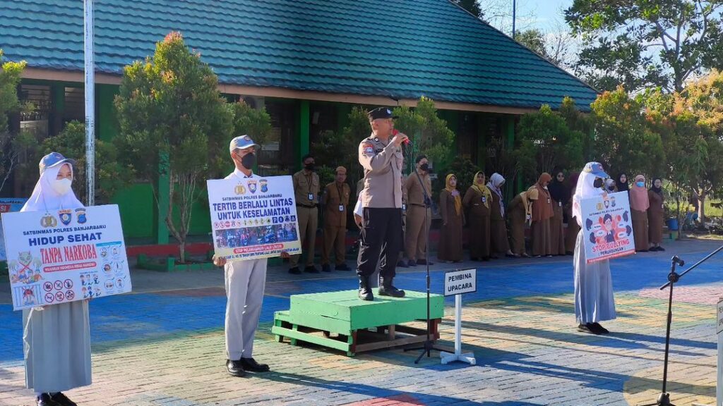 Sat Binmas Polres Banjarbaru Sosialisasikan Anti Narkoba, Anti Bullying, dan Tertib Berlalu Lintas di SMA 4 Banjarbaru