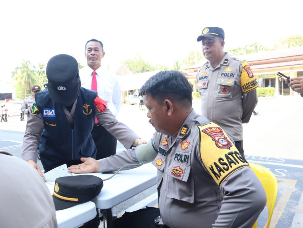 Polres Banjarbaru Gelar Pemeriksaan Kesehatan Personel Operasi Mantap Brata Intan 2023 – 2024