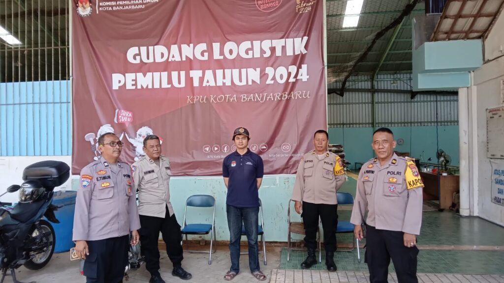Siaga 24 Jam, Polres Banjarbaru Pastikan Kantor Dan Gudang Logistik KPU Dalam Keadaan Aman