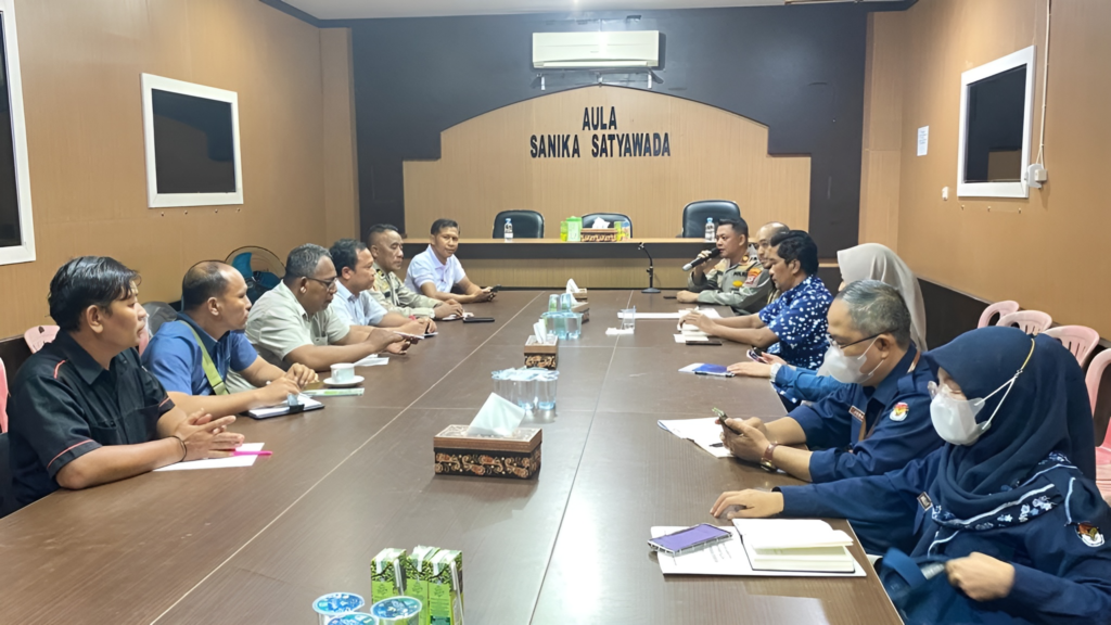 Polres Banjarbaru Gelar Rakor dengan KPU Kota Banjarbaru Jelang Pemilu dan Pilkada Tahun 2024