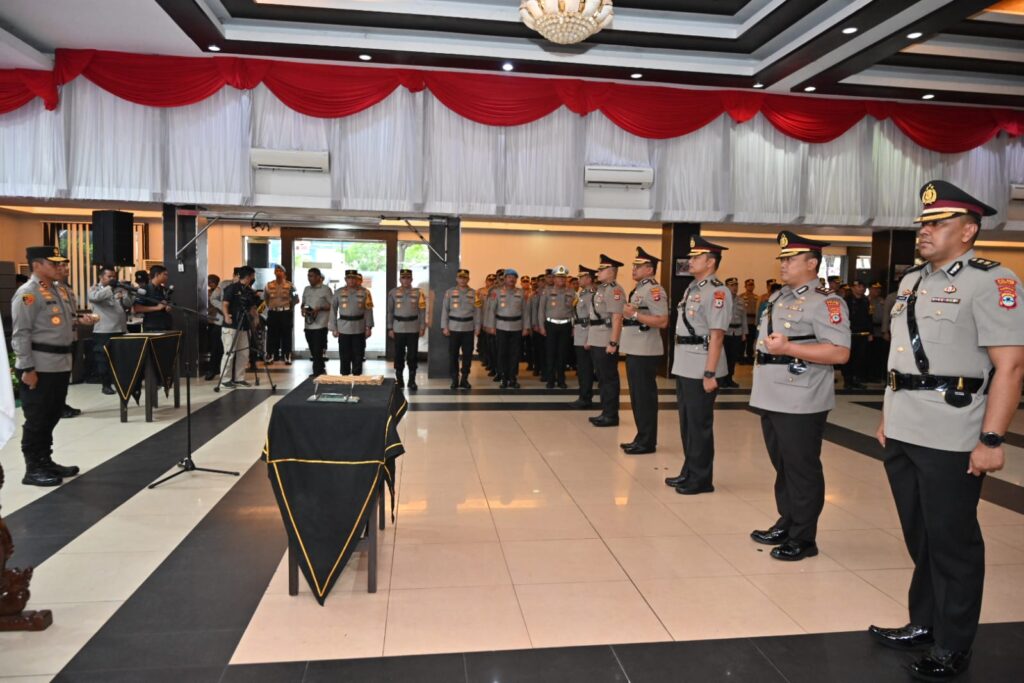 Kapolda Kalsel Irjen Pol Andi Rian Pimpin Serah Terima Jabatan Direktur Reskrimsus serta Kapolres Tanah Bumbu dan Kapolres Tanah Laut