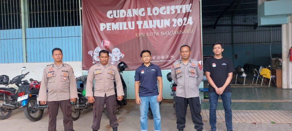 Polres Banjarbaru Lakukan Pengamanan Gudang Logistik KPU Kota Banjarbaru