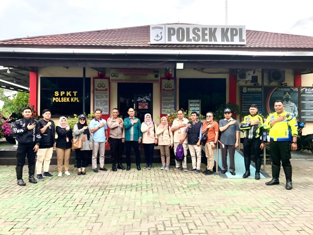 Polres Banjarbaru Laksanakan Pengawalan Logistik Pemilu Bersama KPU dan Bawaslu