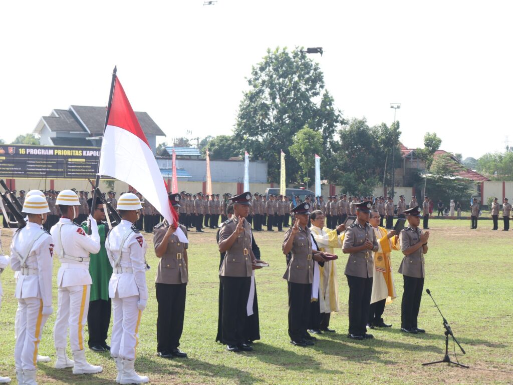 Hadiri Upacara Penutupan Pendidikan Pembentukan Bintara Polri Gelombang II Tahun 2023, Kapolres Banjarbaru Sampaikan Pesan Ini