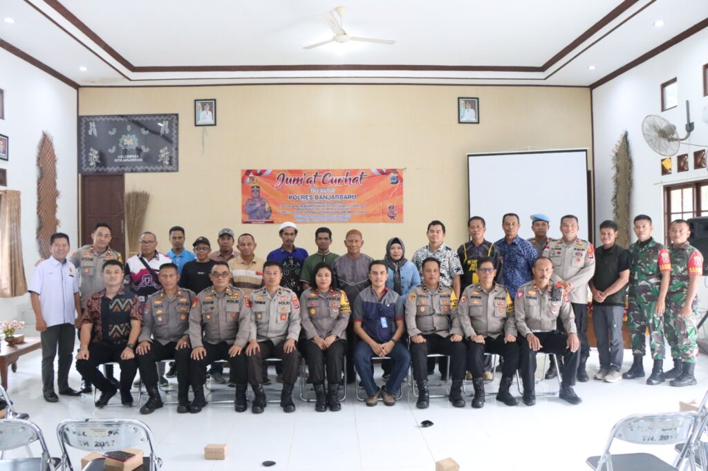 Melalui Jum’at Curhat, Polres Banjarbaru Jaring Aspirasi Masyarakat Di Kecamatan Cempaka