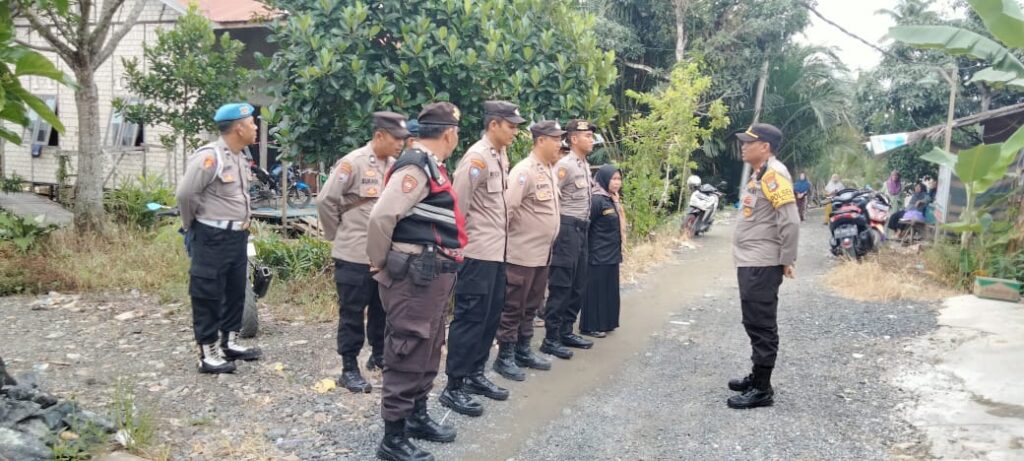 Polsek Aluh-Aluh Polres Banjarbaru Melaksanakan Pengamanan Kampanye Di Desa Kuin