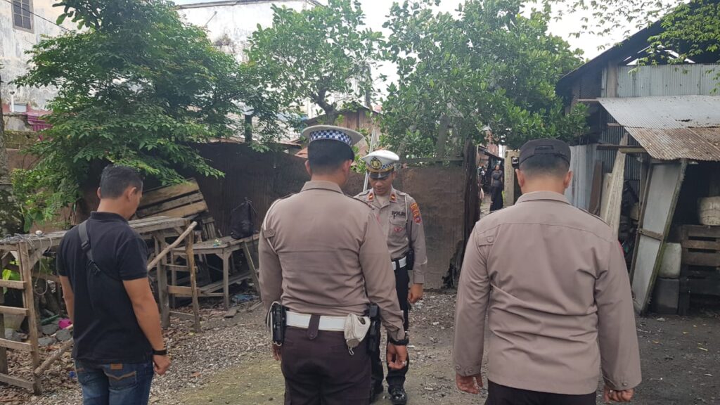 Jaga Kondusifitas, Personel Polres Banjarbaru Lakukan Pengamanan Kampanye Di Landasan Ulin