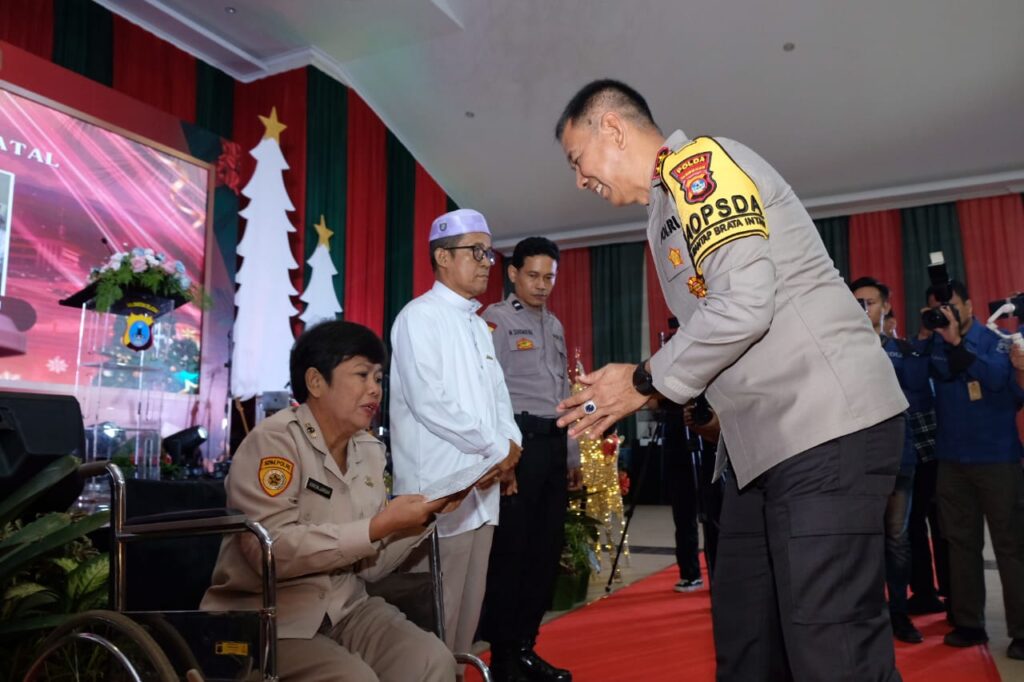 Kapolda Kalsel Irjen Pol Winarto Hadiri Perayaan Natal Polda Kalsel 2023