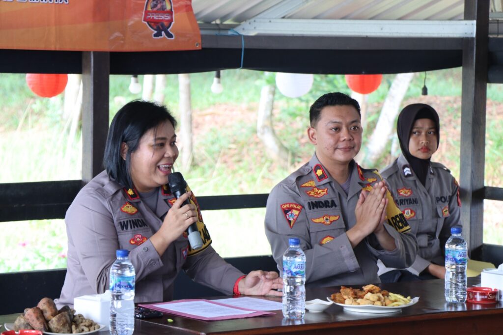 Jum’at Curhat Bersama Kapolres Banjarbaru : Momen Berharga untuk Mendengar Aspirasi Warga