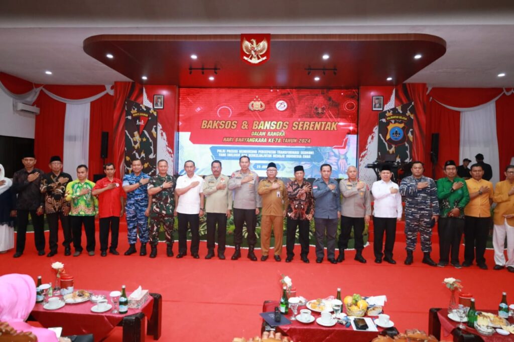 Polda Kalsel Berbagi Bantuan Sosial dan Gelar Bakti Sosial dalam rangka Hari Bhayangkara Ke-78